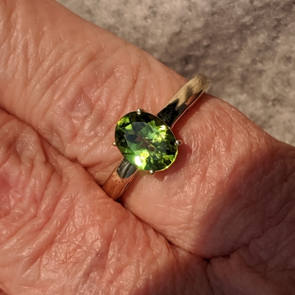 Rocks Jewelry - Peridot Ring
